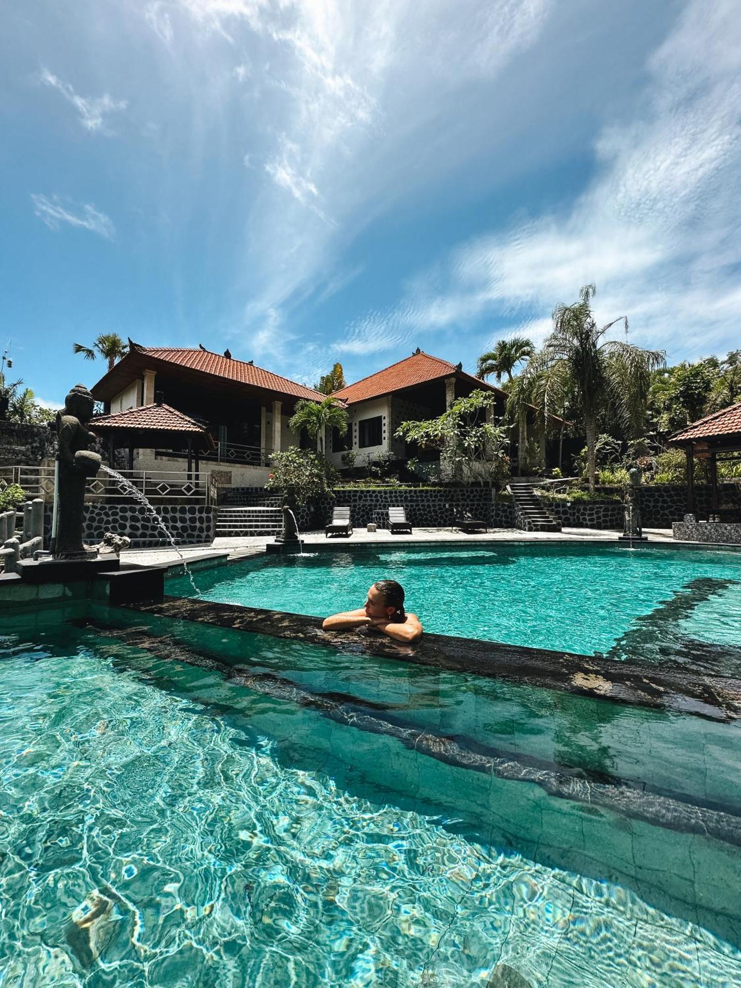 The Uluwatu Estate Hotel Pecatu Екстериор снимка